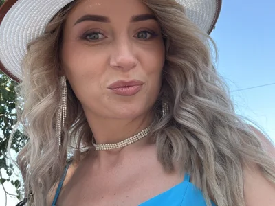 Crazy-Rosa webcam livesex profile in white cams