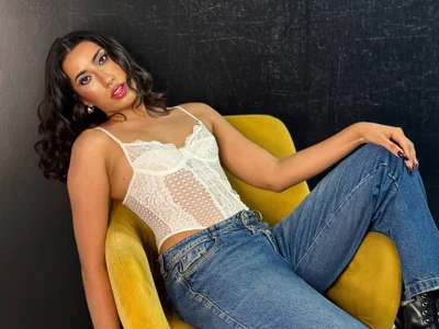LacyLureXXX featured webcam
